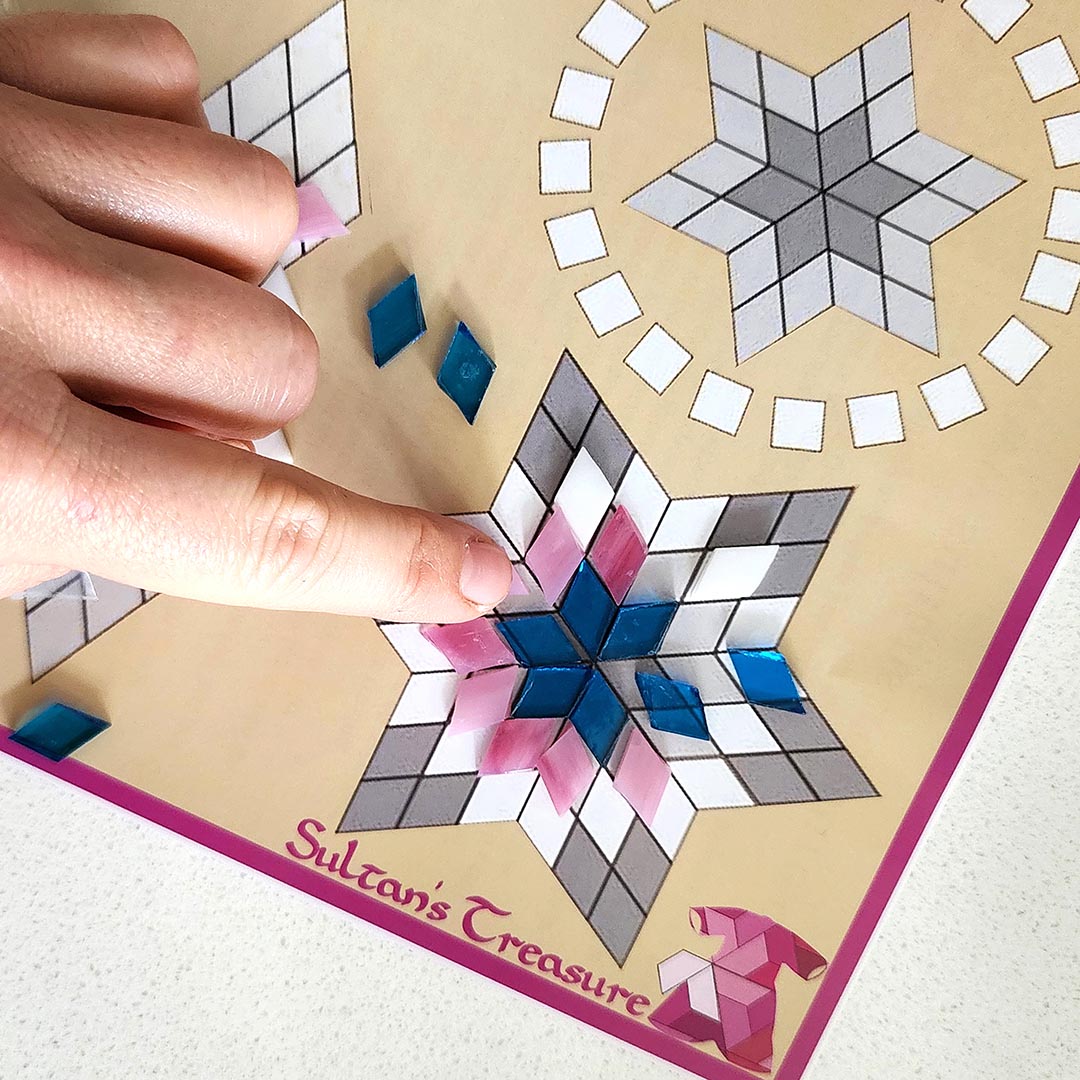 Diamond Mosaic Cut Glass - Magenta